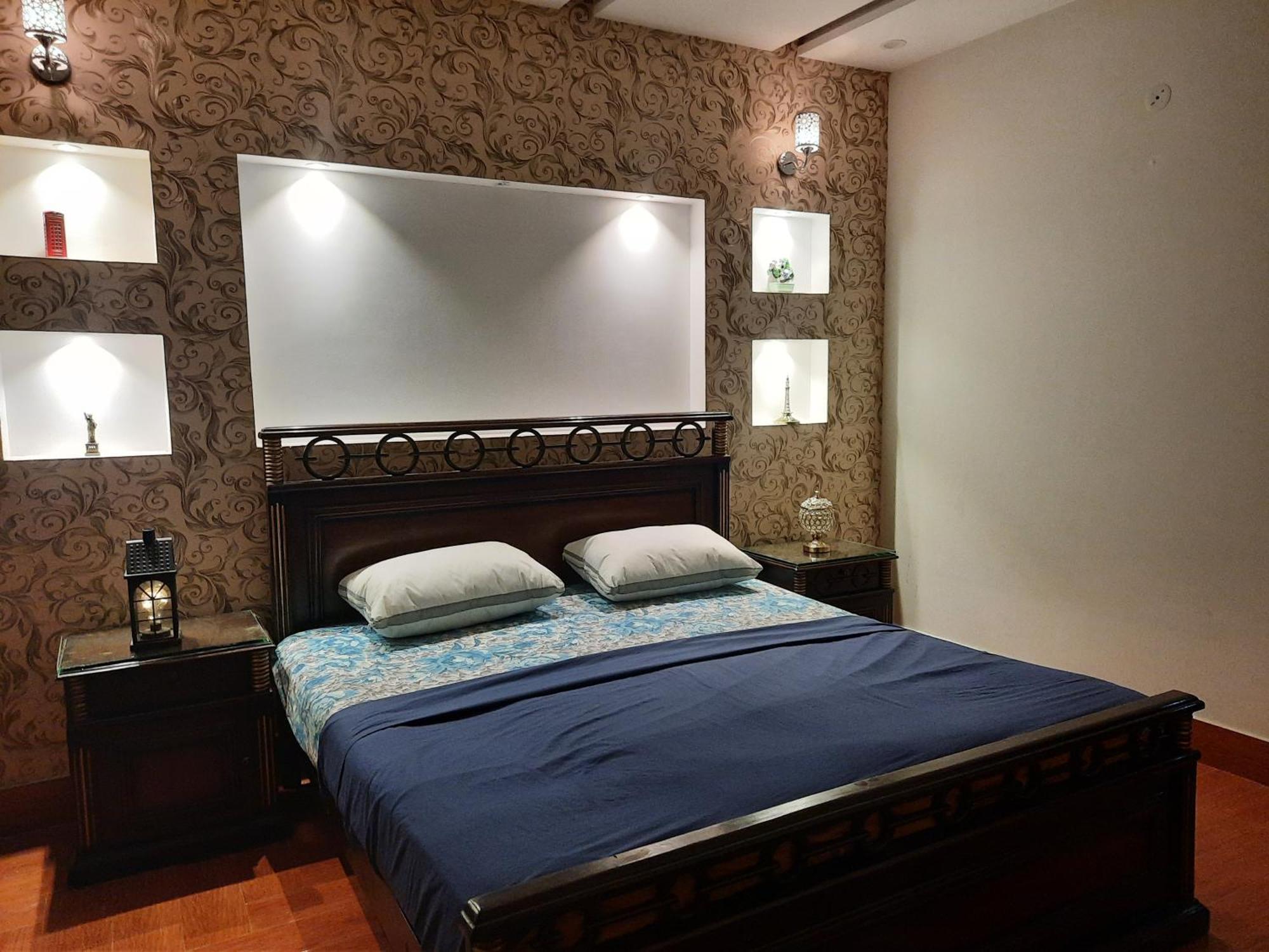 3 Bedroom Furnished Holiday Home Near Valencia Town, Lake City & Ring Road Lahore Ngoại thất bức ảnh