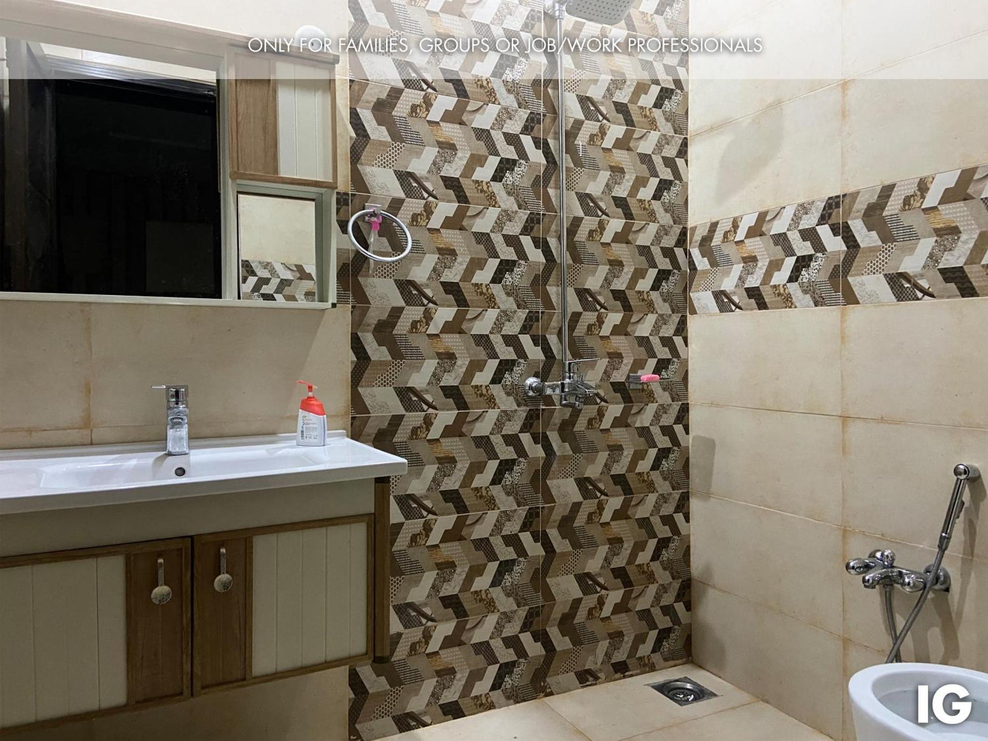 3 Bedroom Furnished Holiday Home Near Valencia Town, Lake City & Ring Road Lahore Ngoại thất bức ảnh