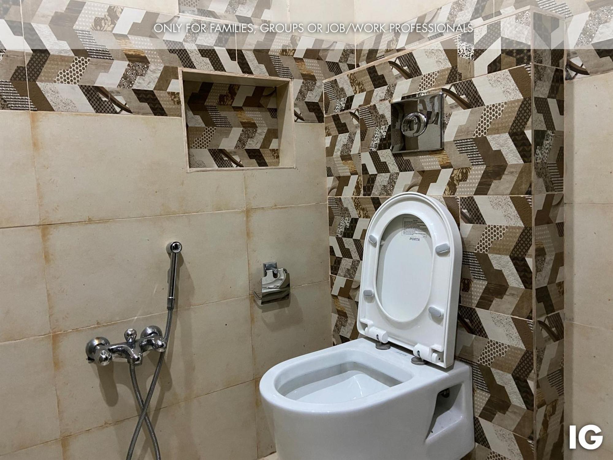 3 Bedroom Furnished Holiday Home Near Valencia Town, Lake City & Ring Road Lahore Ngoại thất bức ảnh