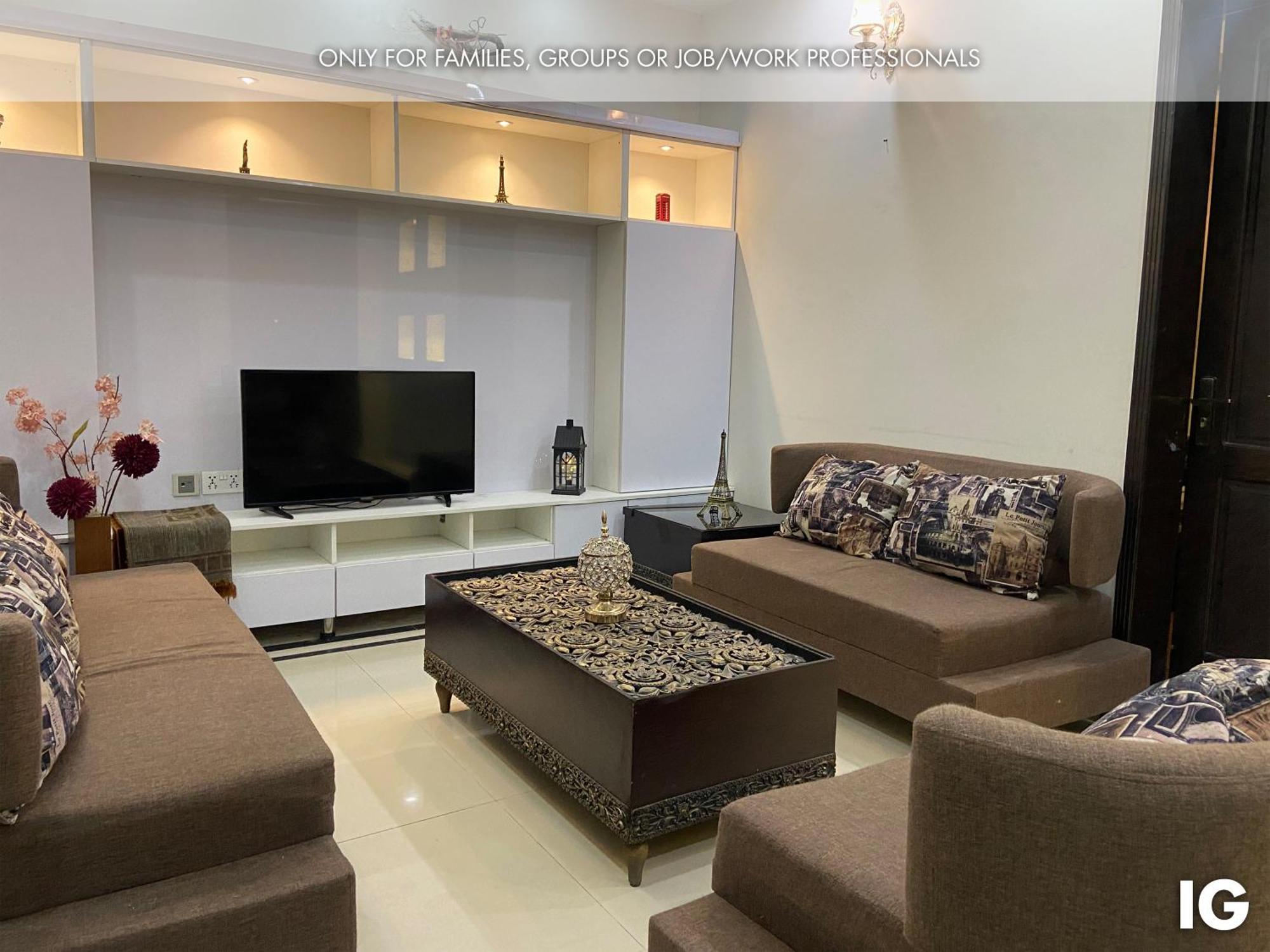 3 Bedroom Furnished Holiday Home Near Valencia Town, Lake City & Ring Road Lahore Ngoại thất bức ảnh